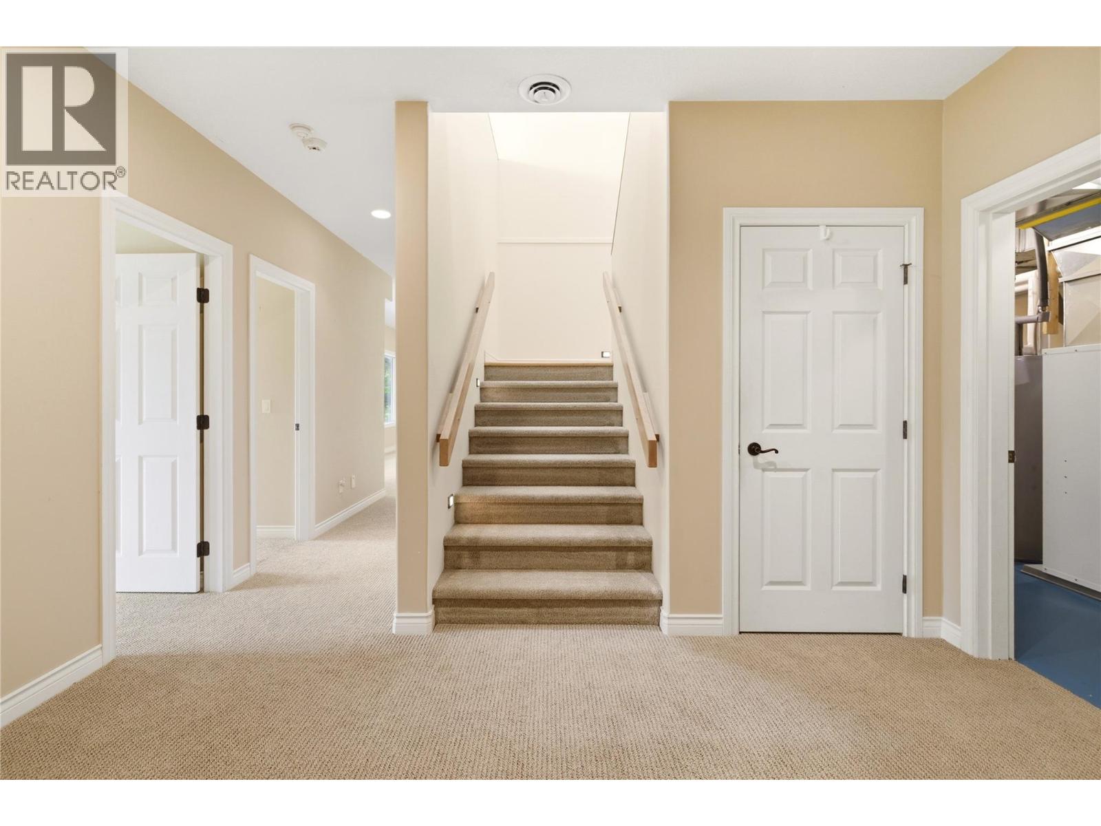 448 Viewcrest Road