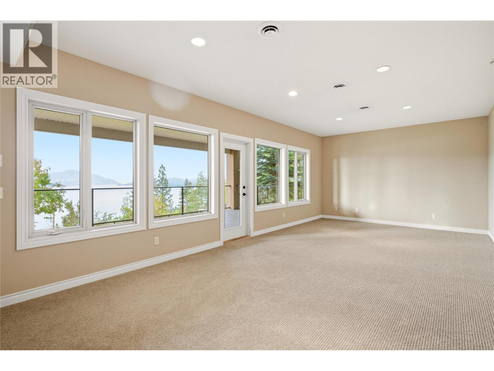 448 Viewcrest Road