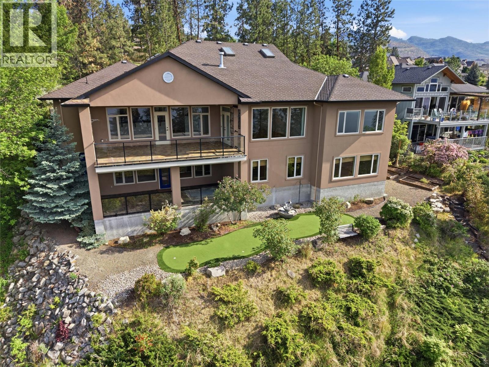 448 Viewcrest Road