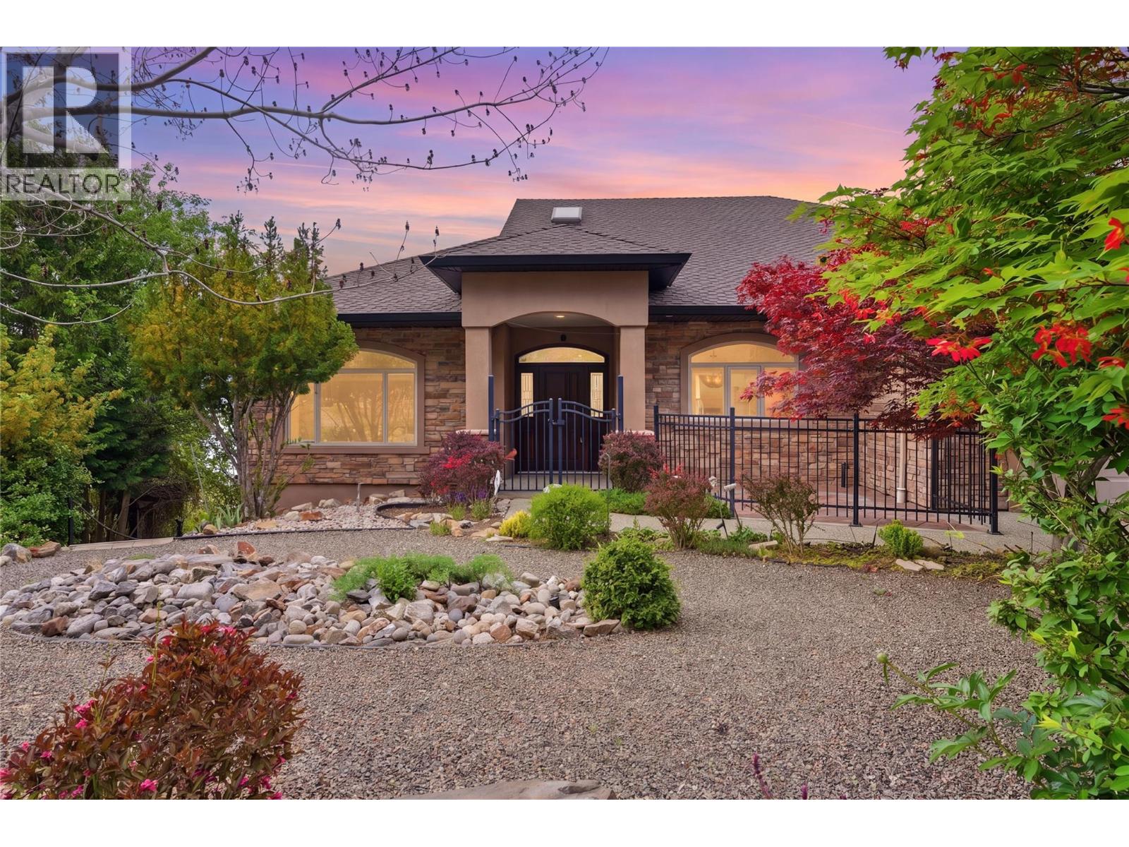 448 Viewcrest Road
