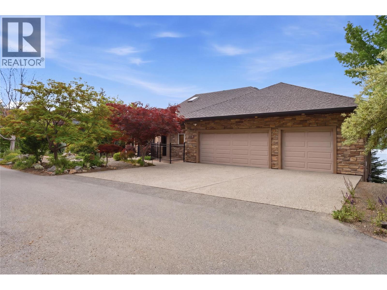 448 Viewcrest Road