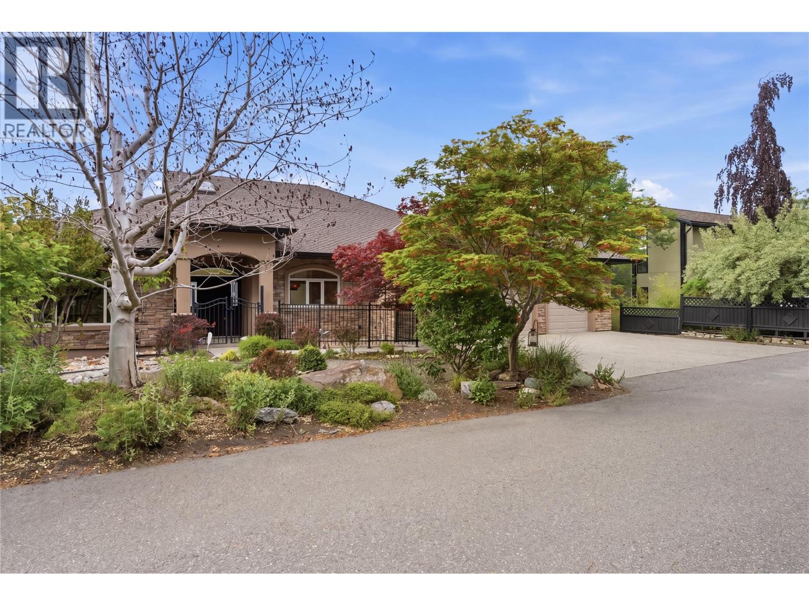 448 Viewcrest Road