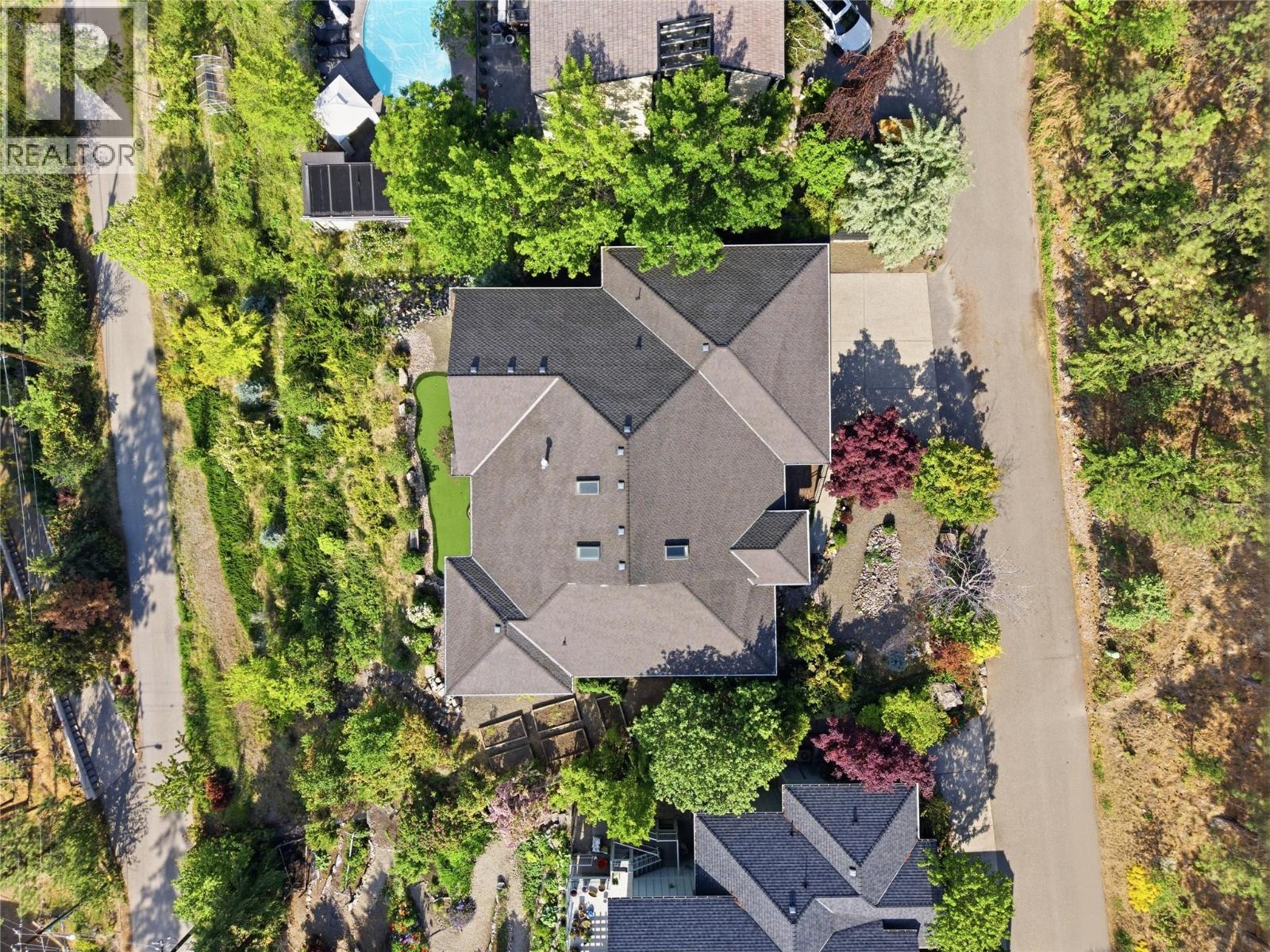 448 Viewcrest Road