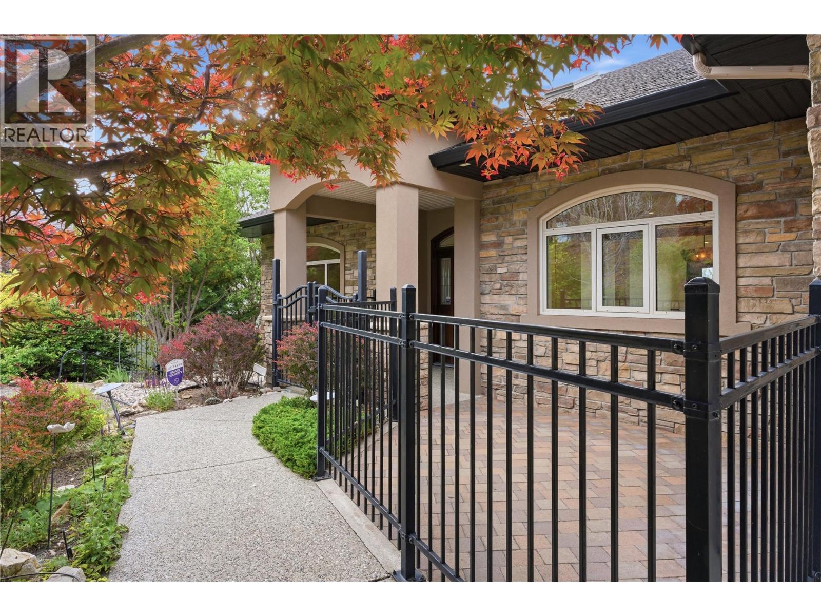448 Viewcrest Road