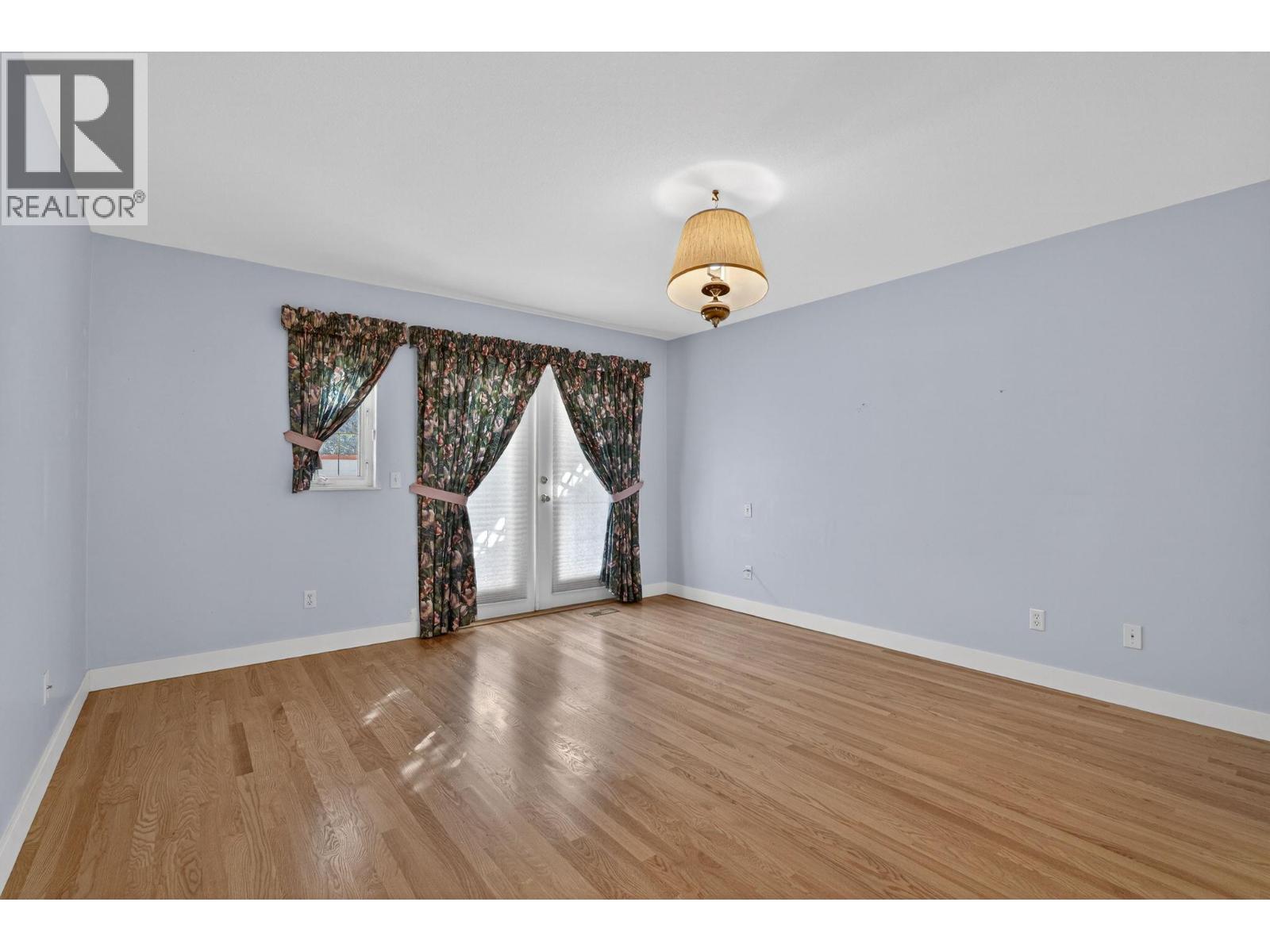 1800 Parkview Crescent Unit# 13 Lot# SL13