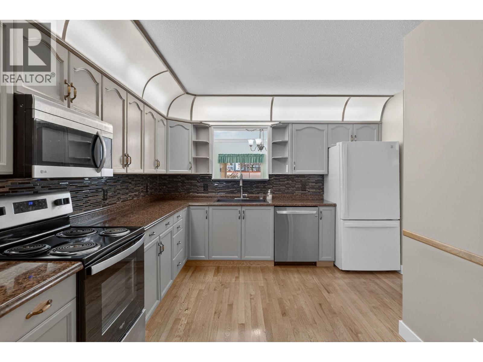 1800 Parkview Crescent Unit# 13 Lot# SL13