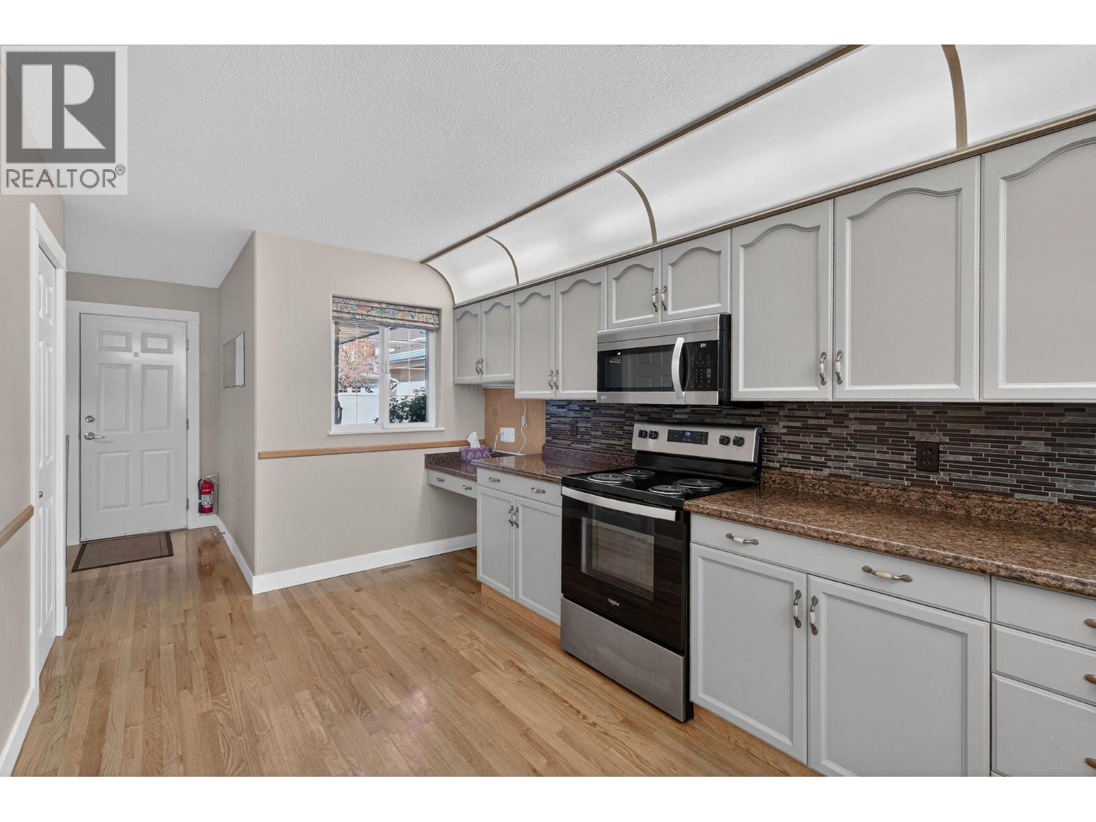 1800 Parkview Crescent Unit# 13 Lot# SL13