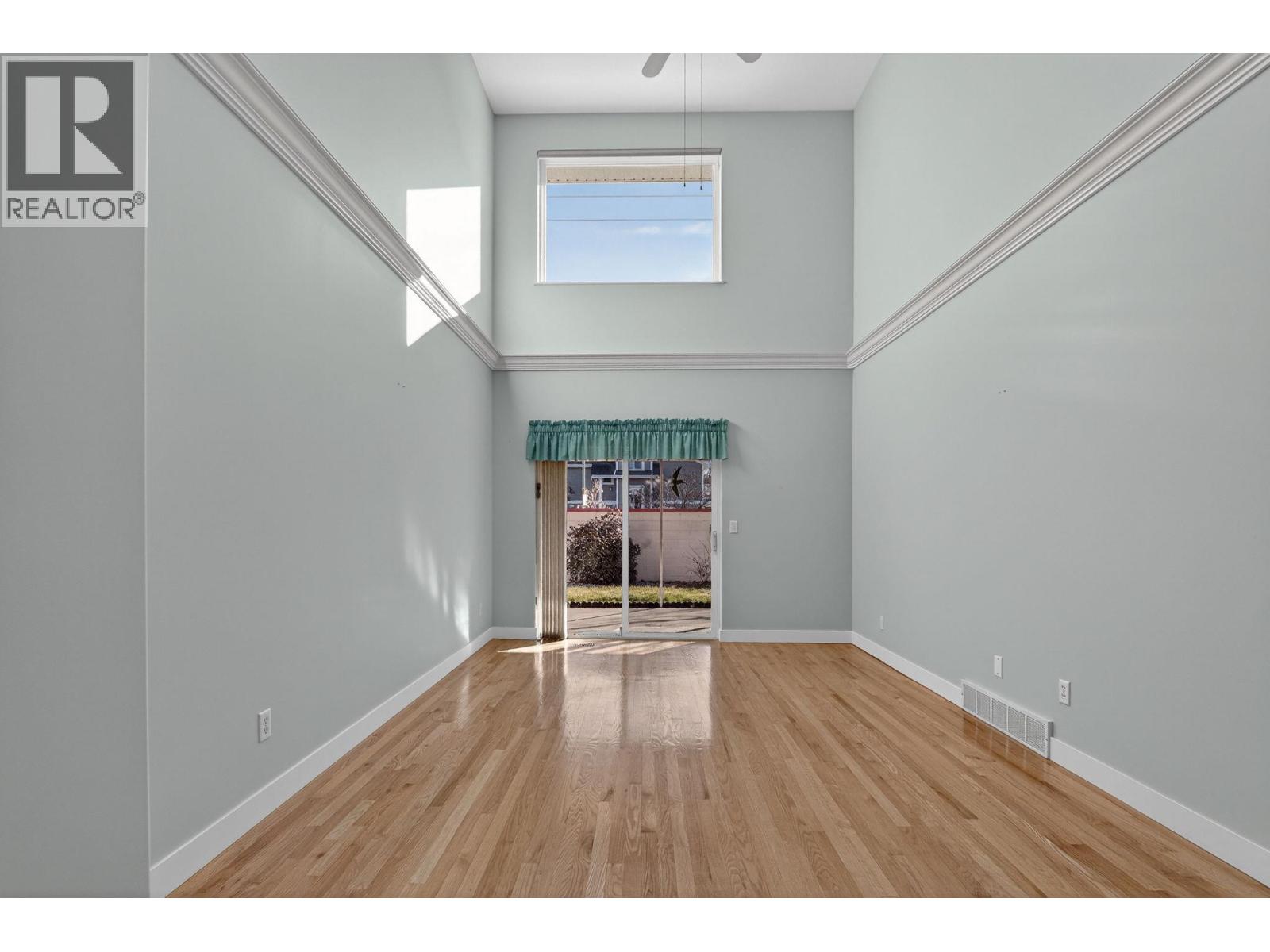 1800 Parkview Crescent Unit# 13 Lot# SL13