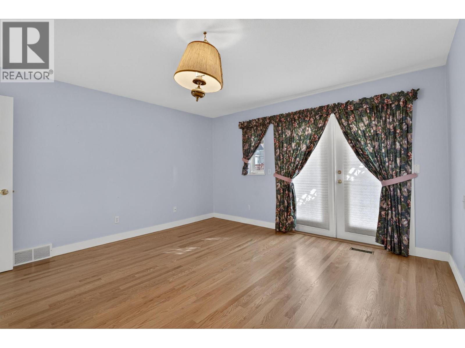 1800 Parkview Crescent Unit# 13 Lot# SL13