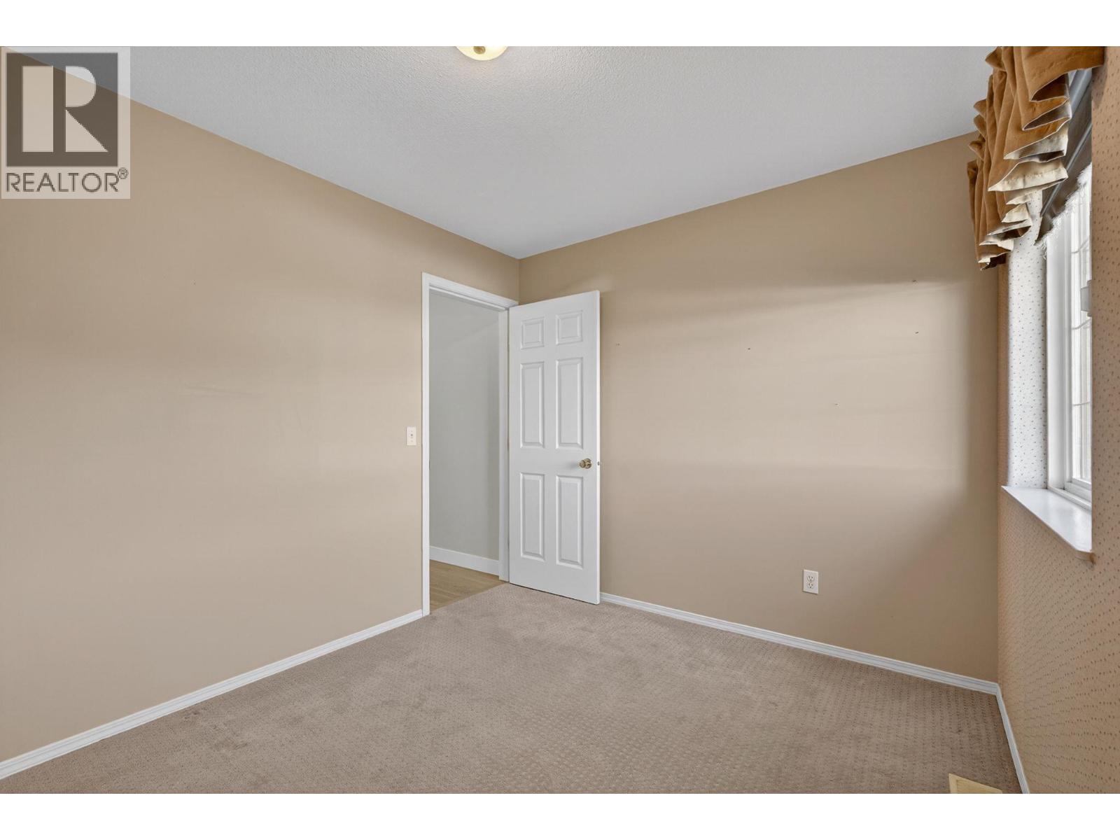 1800 Parkview Crescent Unit# 13 Lot# SL13