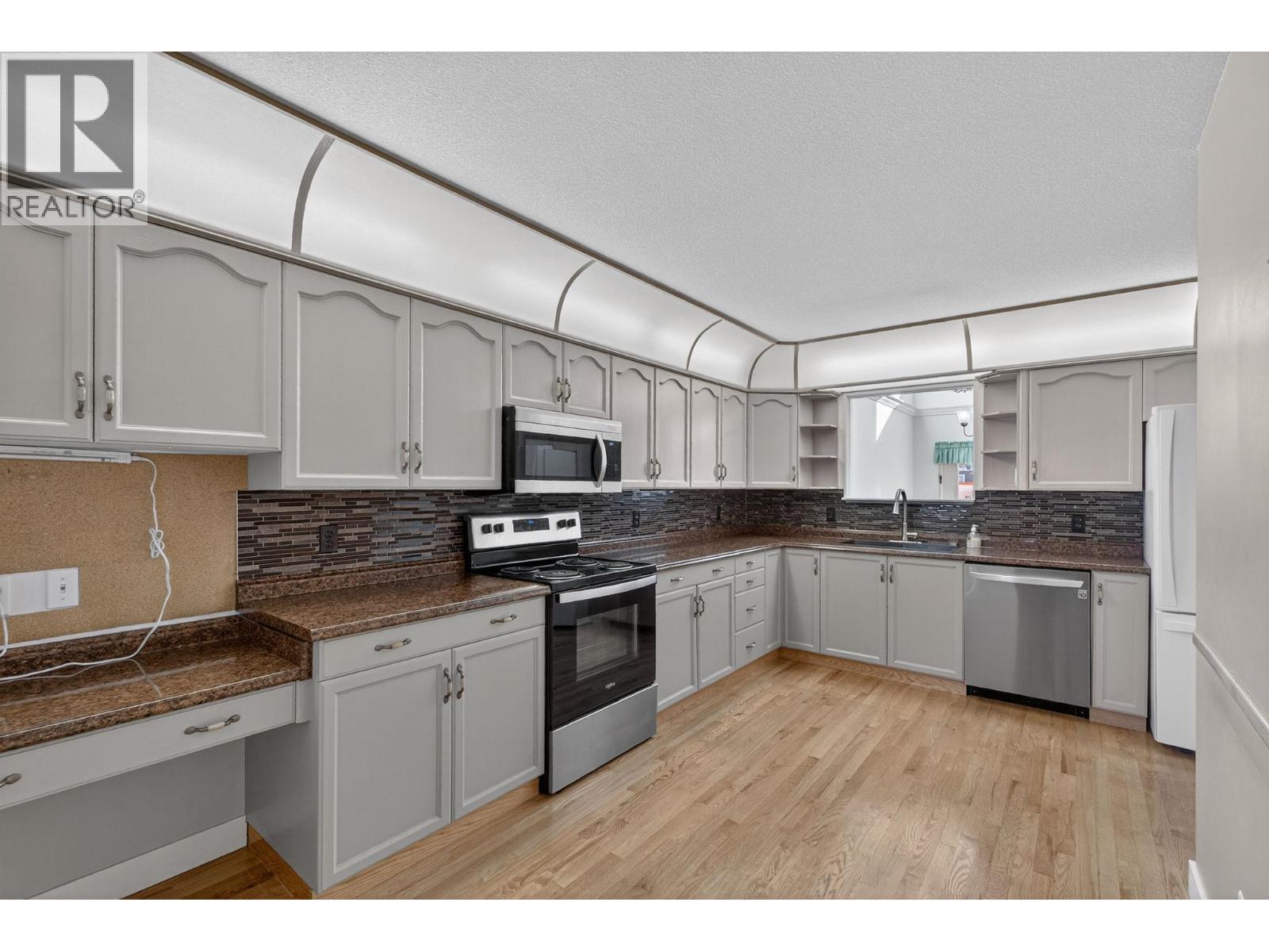1800 Parkview Crescent Unit# 13 Lot# SL13