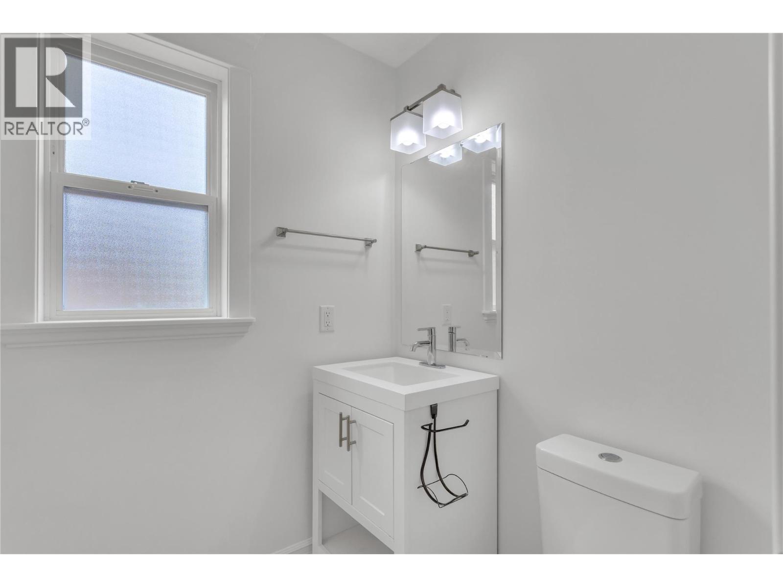 4049 Lakeshore Road Unit# 104
