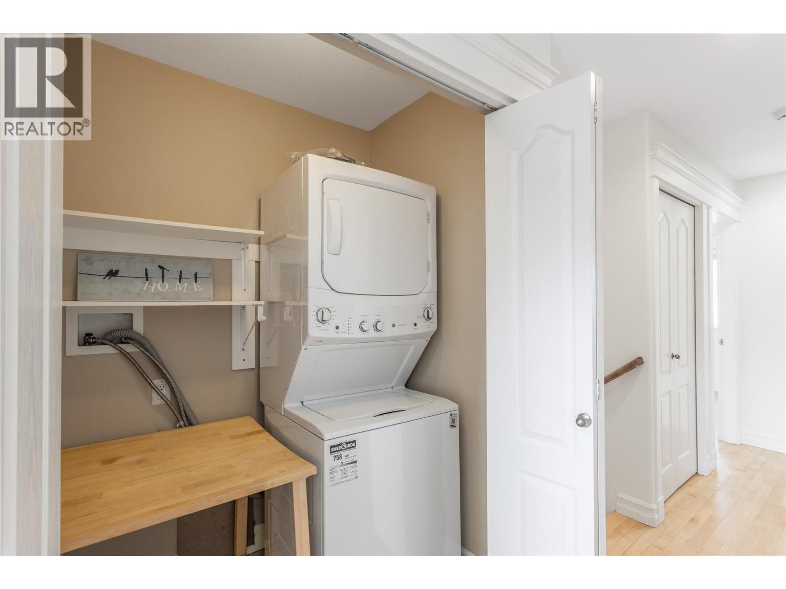 4049 Lakeshore Road Unit# 104