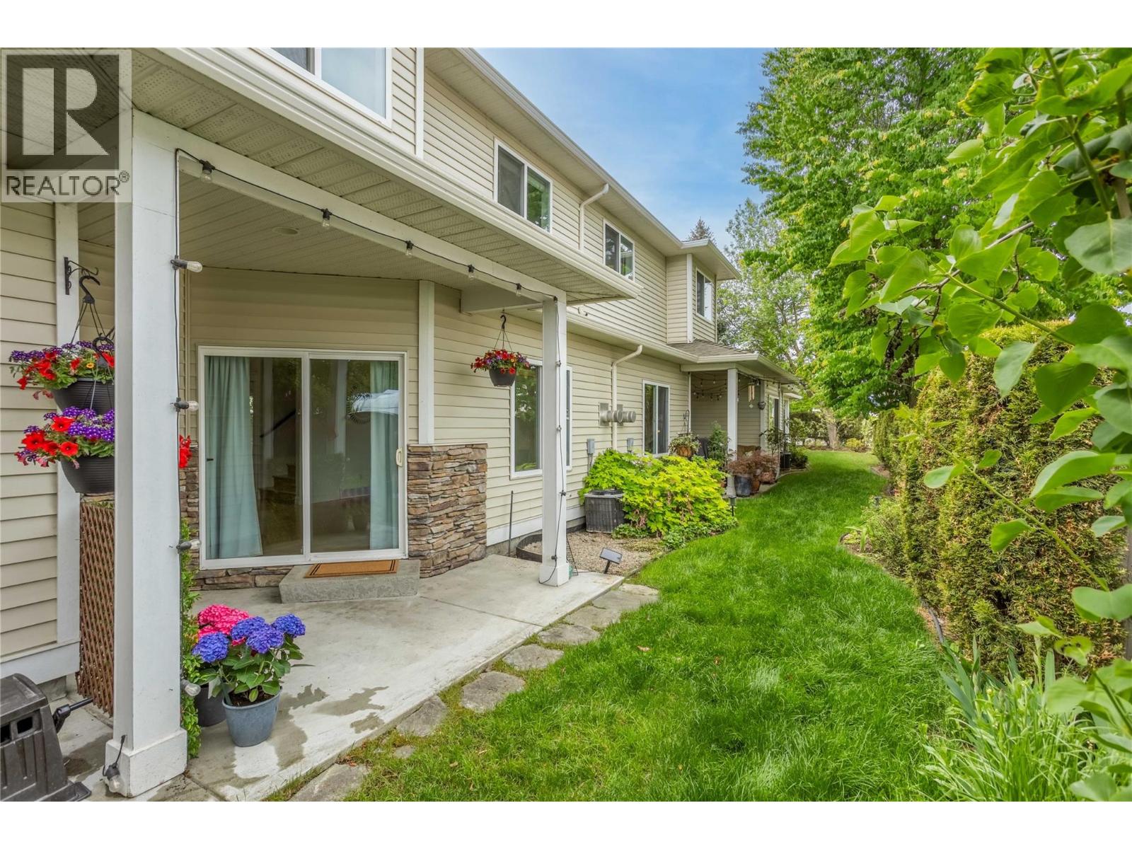 4049 Lakeshore Road Unit# 104
