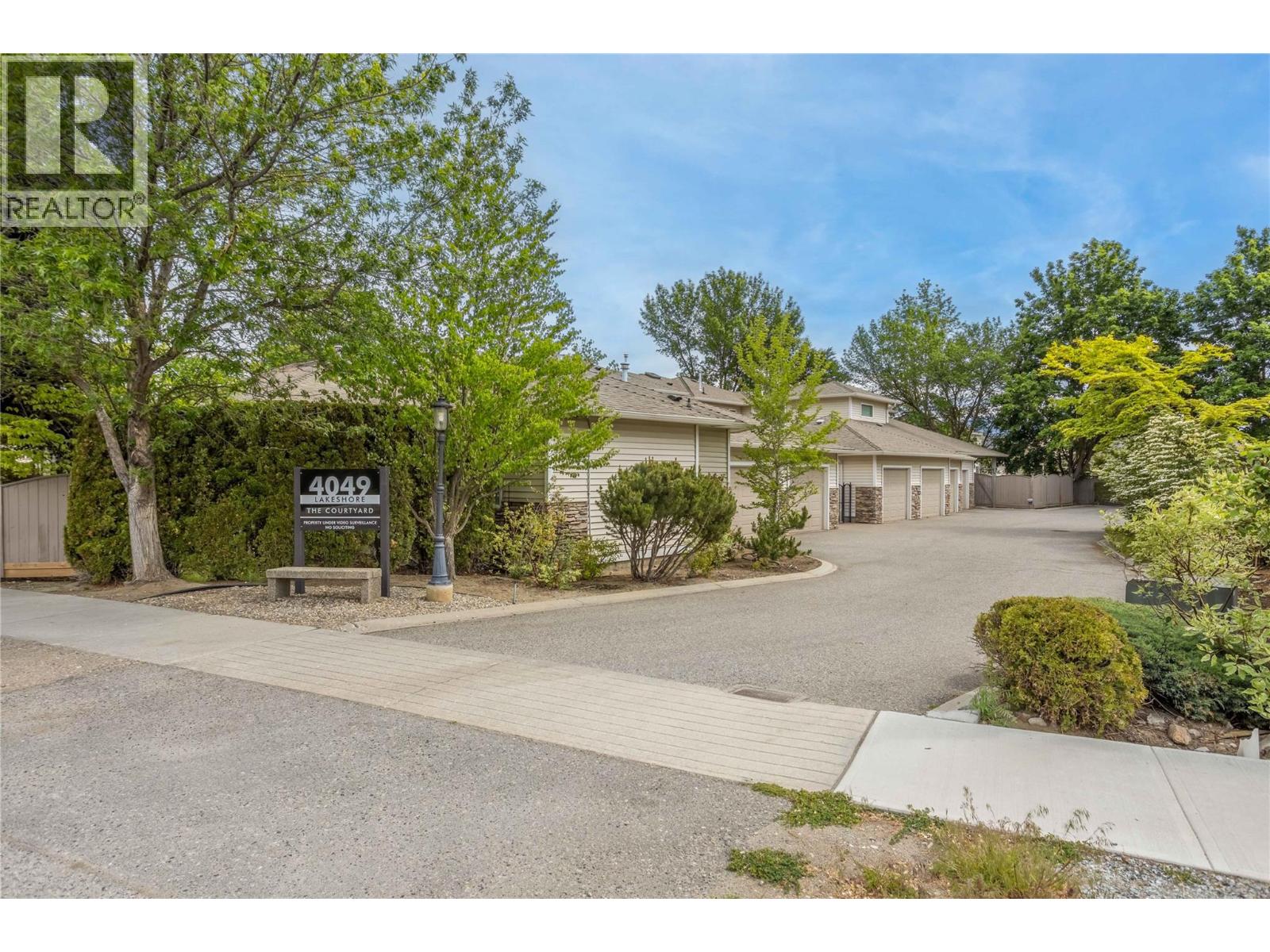 4049 Lakeshore Road Unit# 104