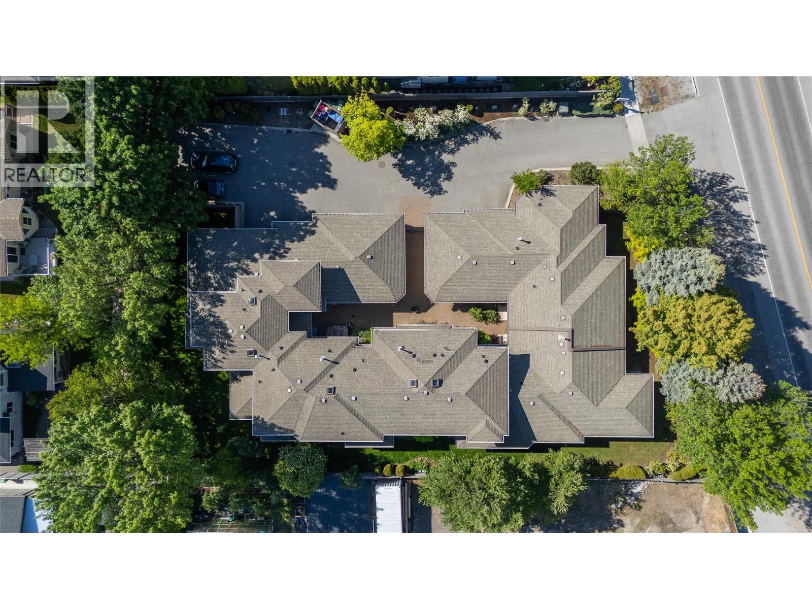 4049 Lakeshore Road Unit# 104