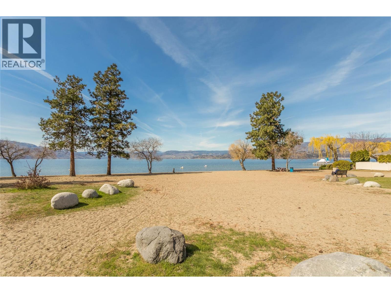 4049 Lakeshore Road Unit# 104