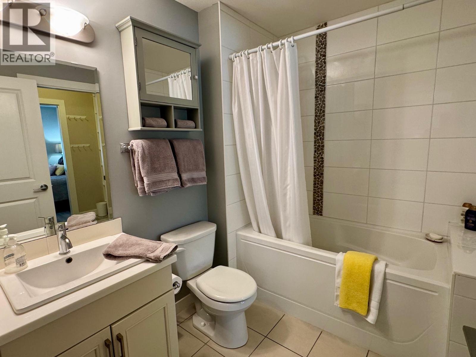 3229 Skyview Lane Unit# 101