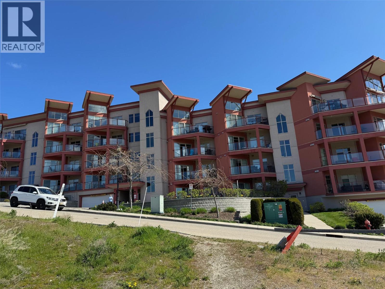 3229 Skyview Lane Unit# 101