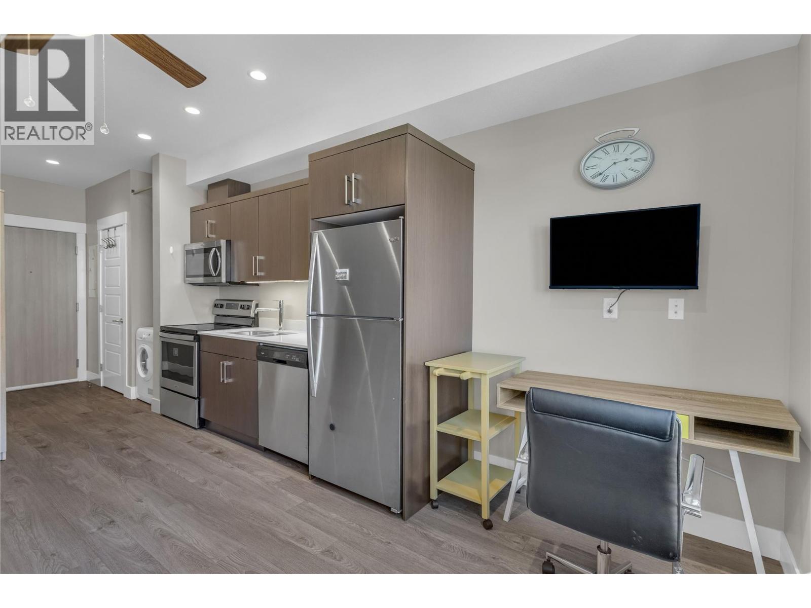 925 Leon Avenue Unit# 519