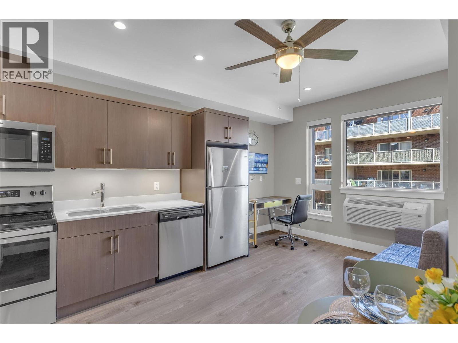 925 Leon Avenue Unit# 519
