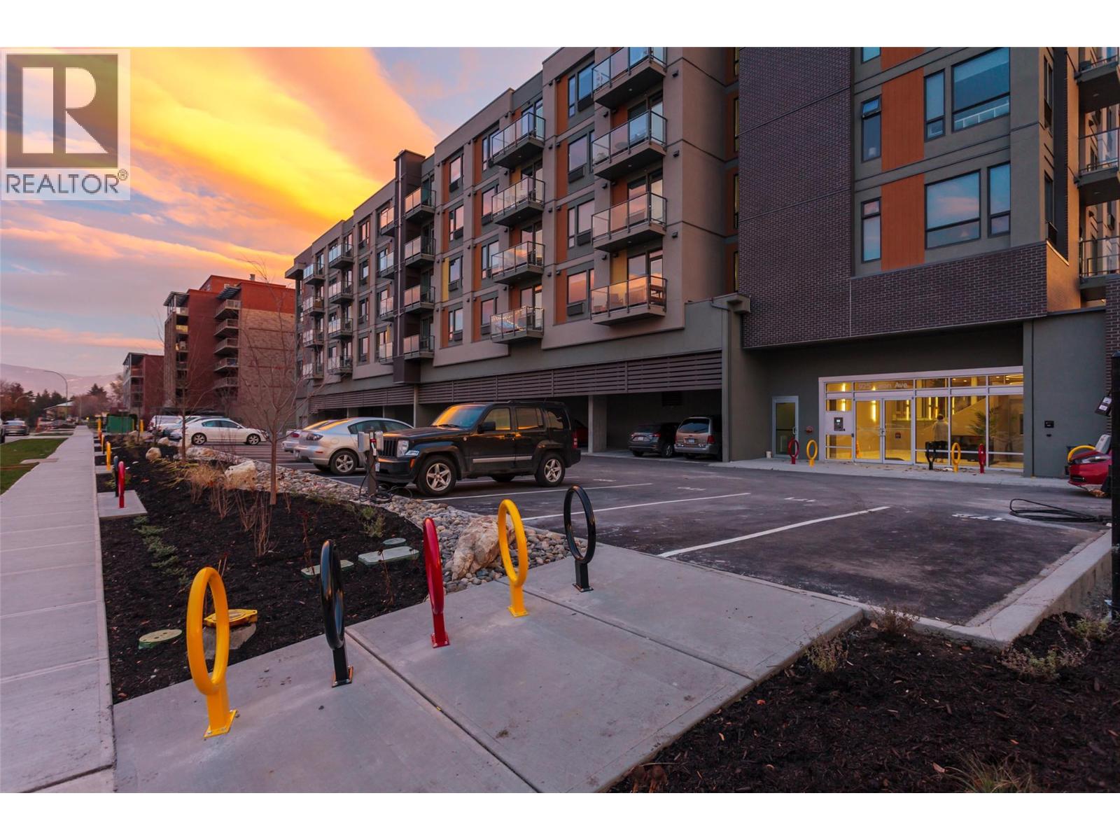 925 Leon Avenue Unit# 519
