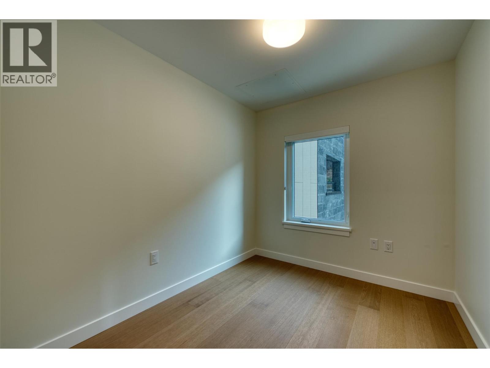 9652 Benchland Drive Unit# 205
