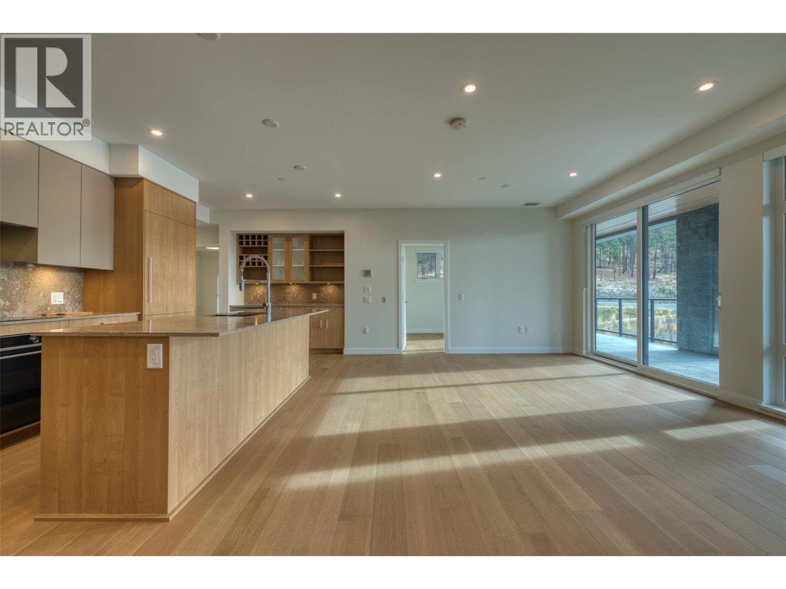 9652 Benchland Drive Unit# 205