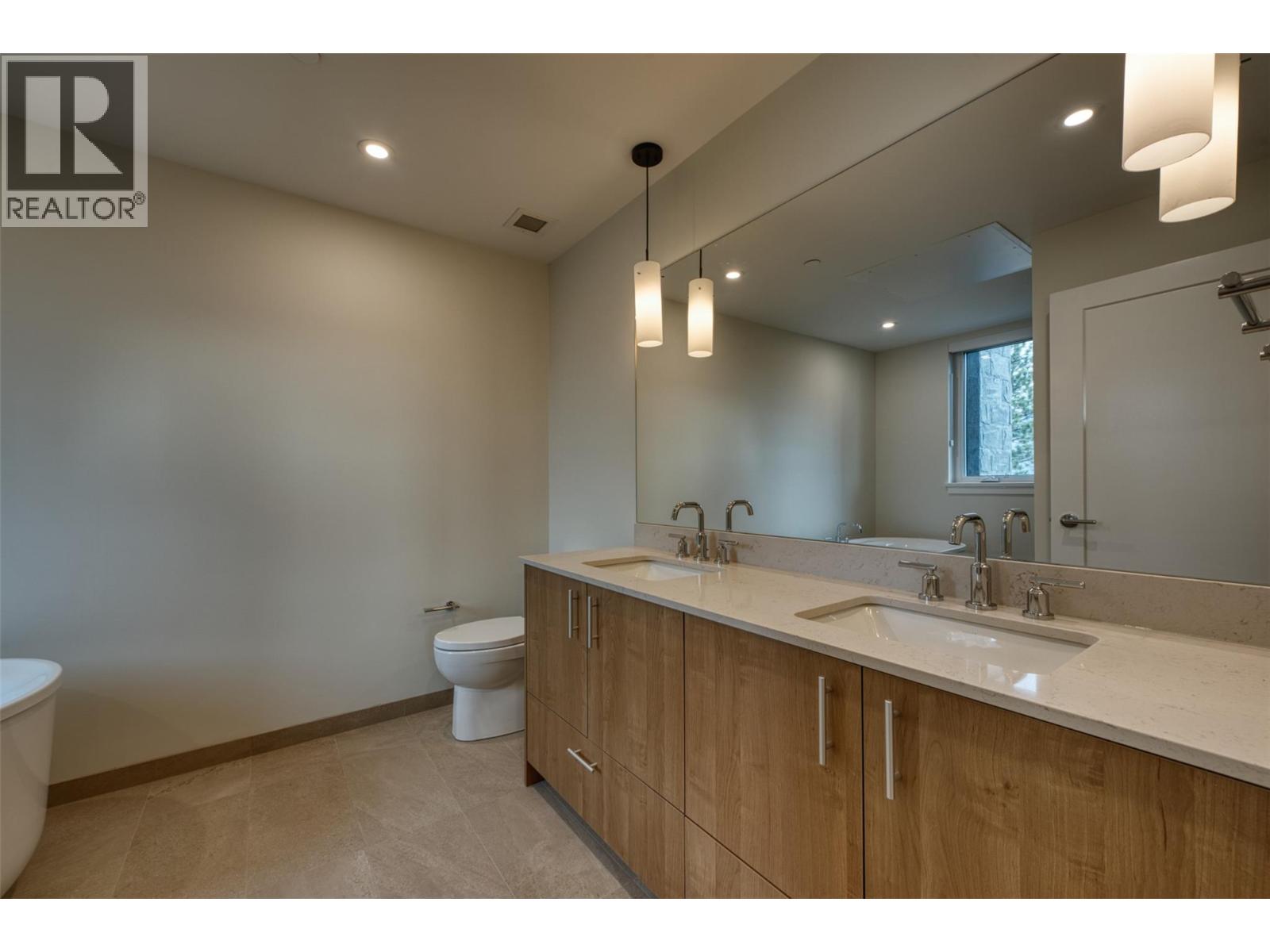 9652 Benchland Drive Unit# 205