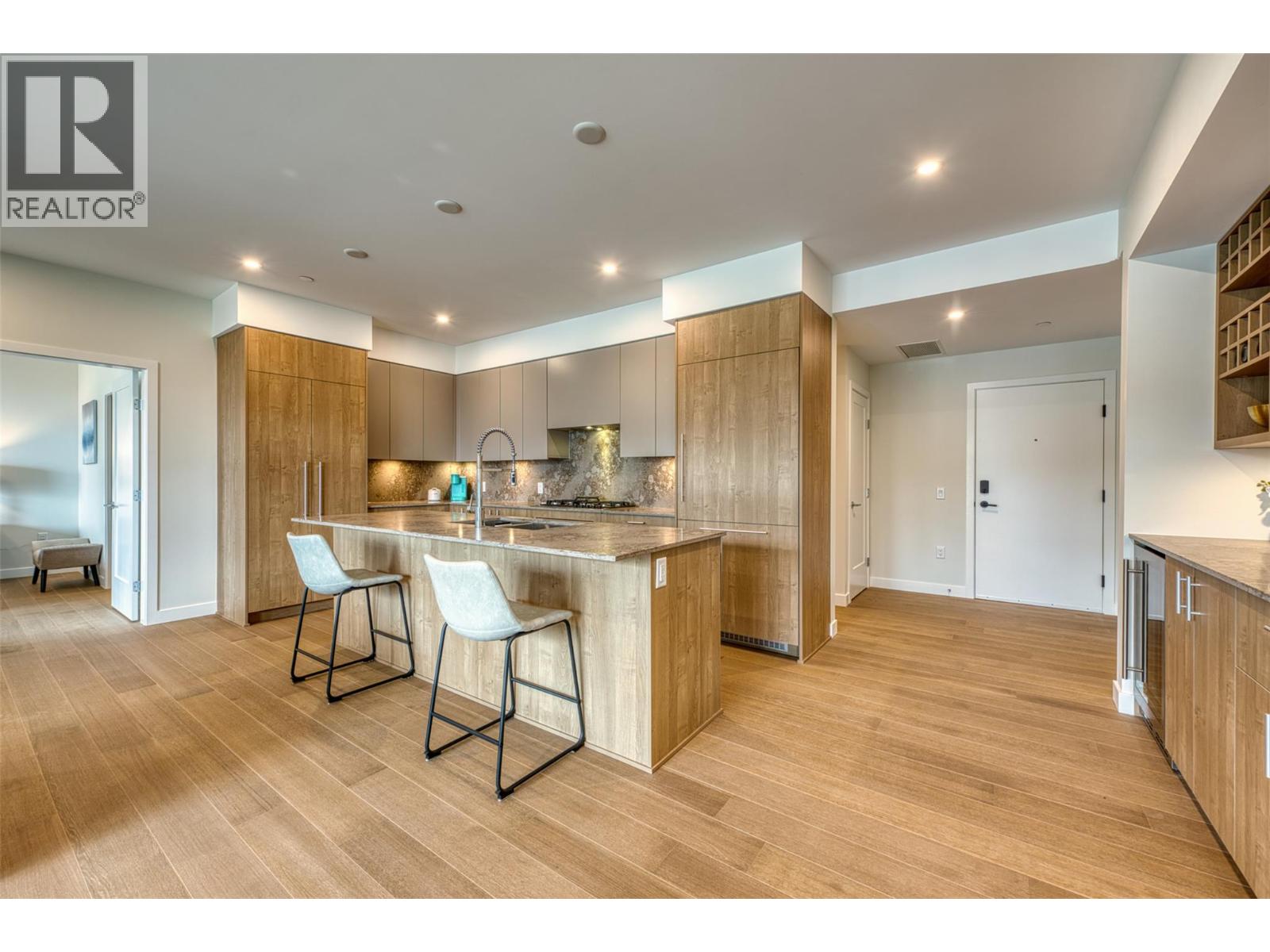 9652 Benchland Drive Unit# 306