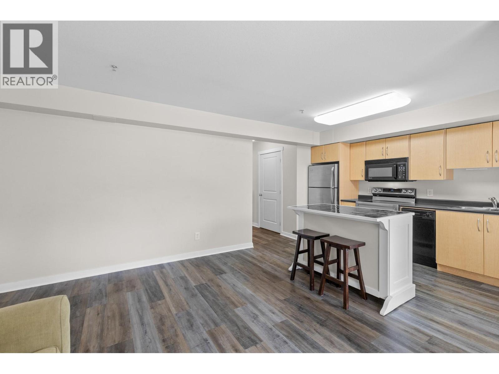 1475 Glenmore Road N Unit# 105A