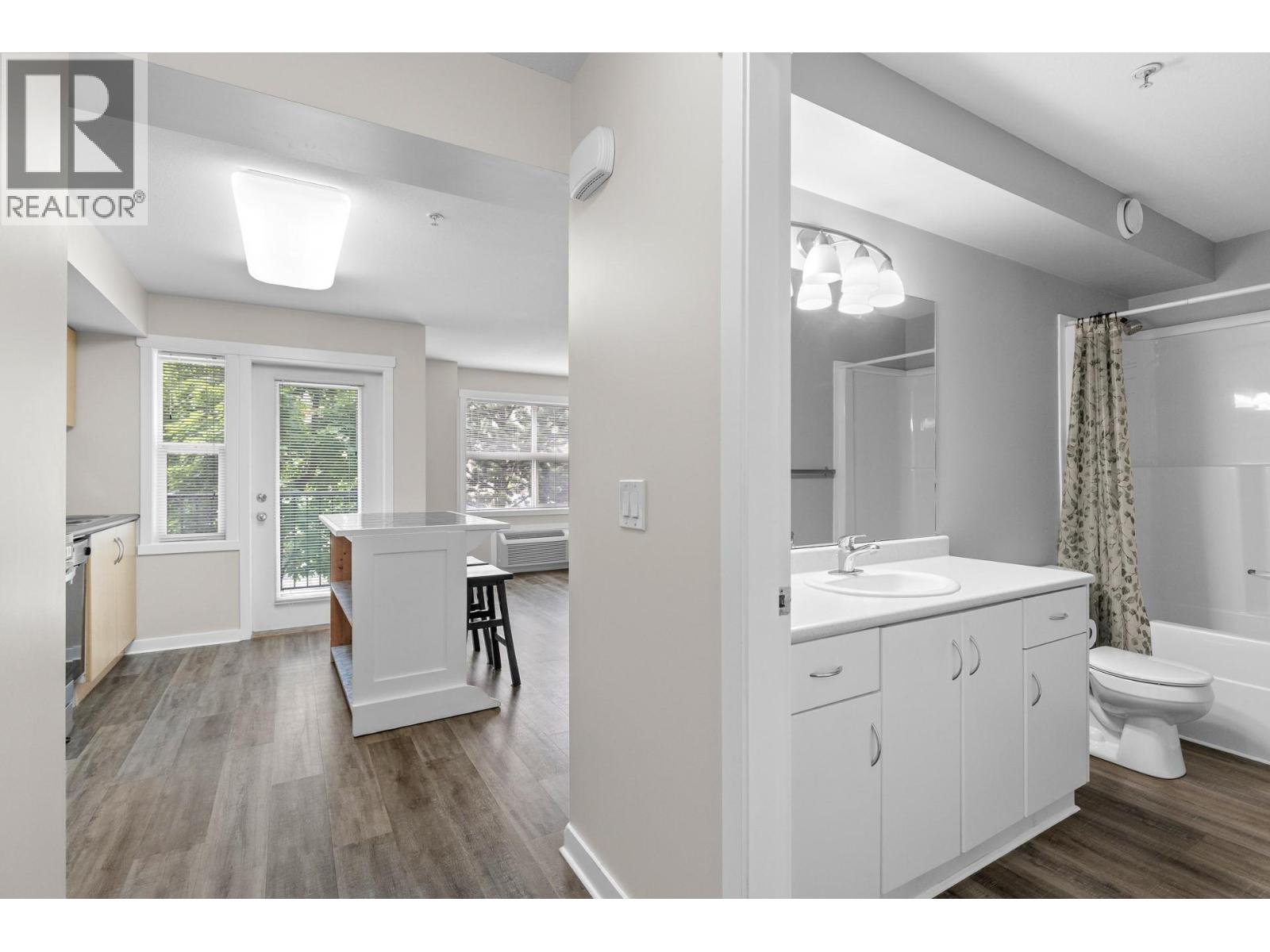 1475 Glenmore Road N Unit# 105A