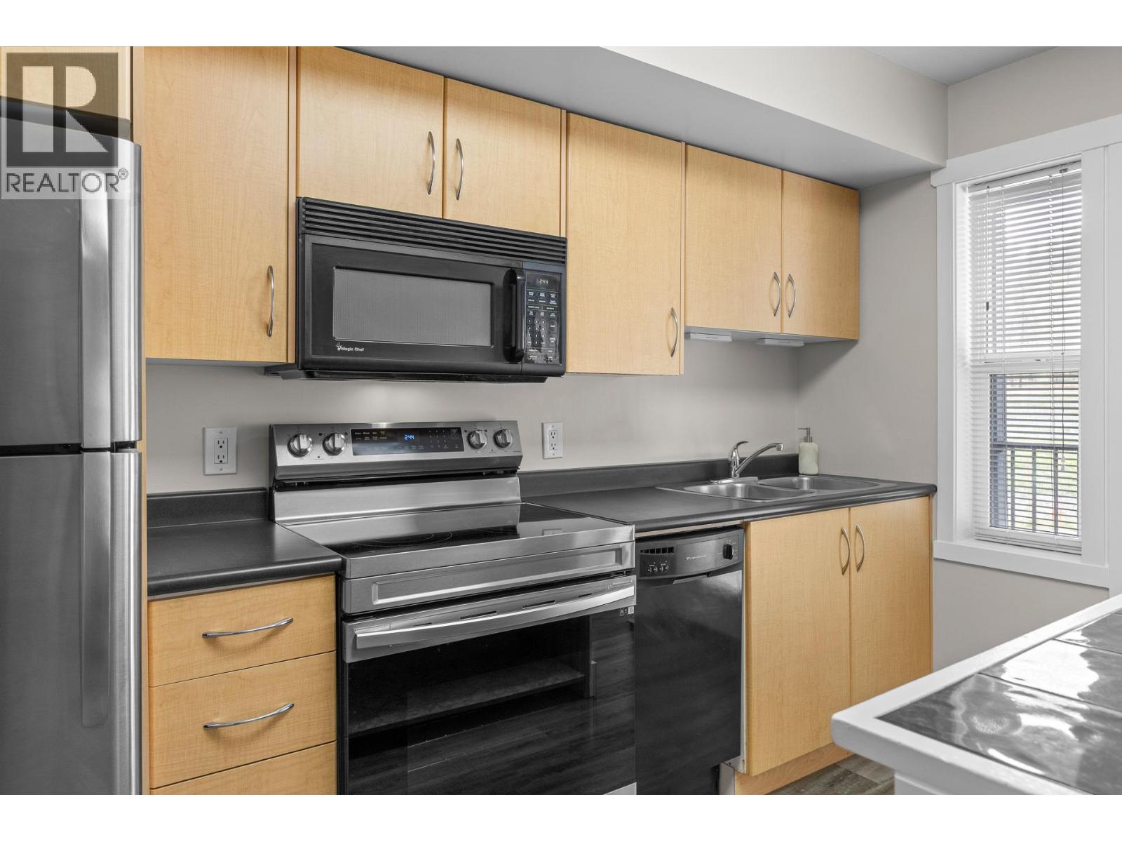 1475 Glenmore Road N Unit# 105A