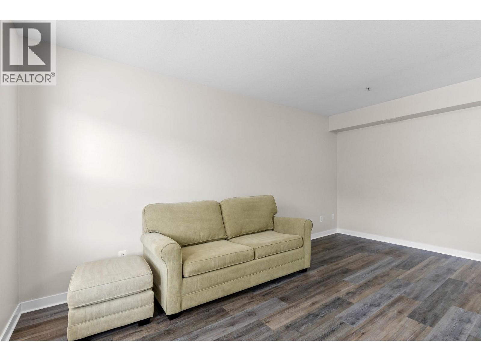 1475 Glenmore Road N Unit# 105A