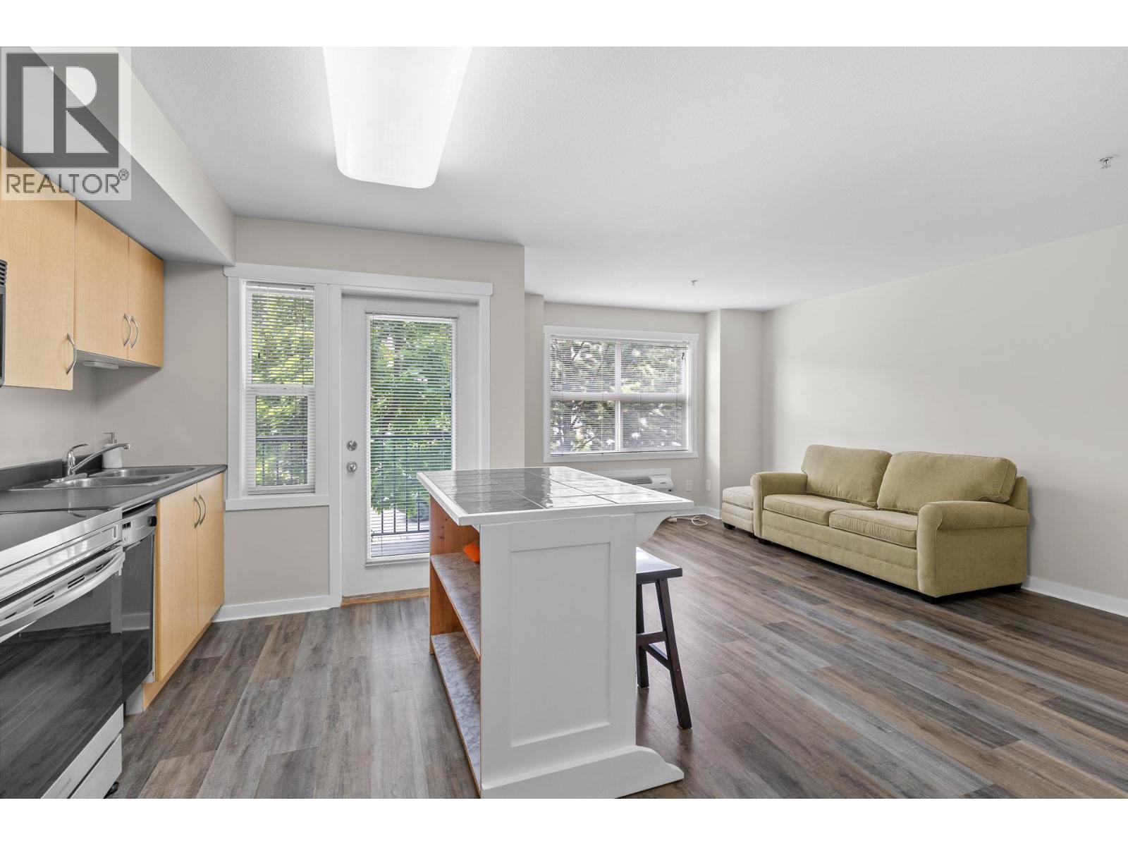 1475 Glenmore Road N Unit# 105A