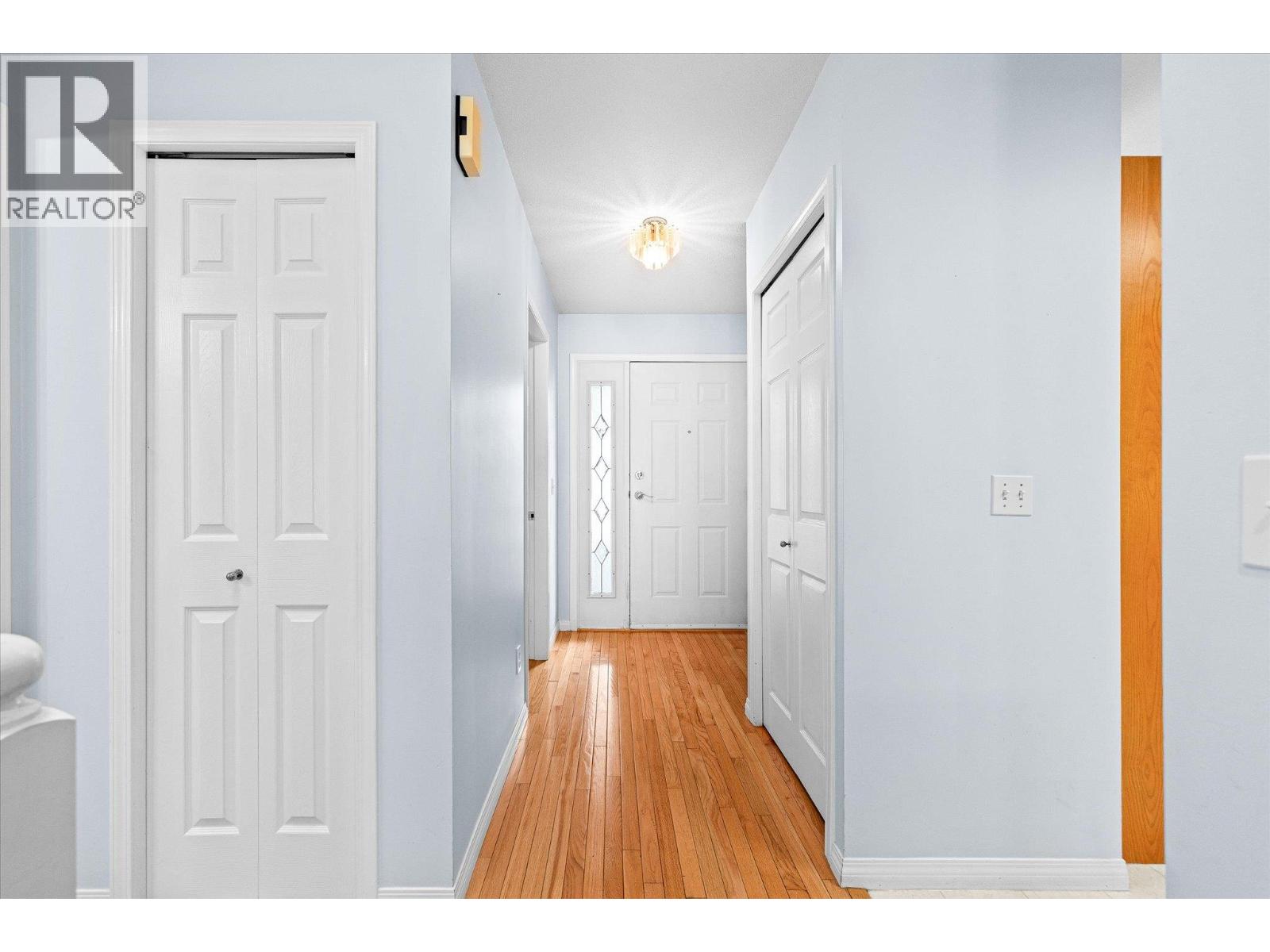 1874 Parkview Crescent Unit# 17