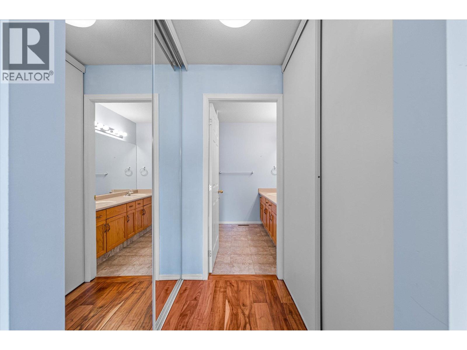 1874 Parkview Crescent Unit# 17