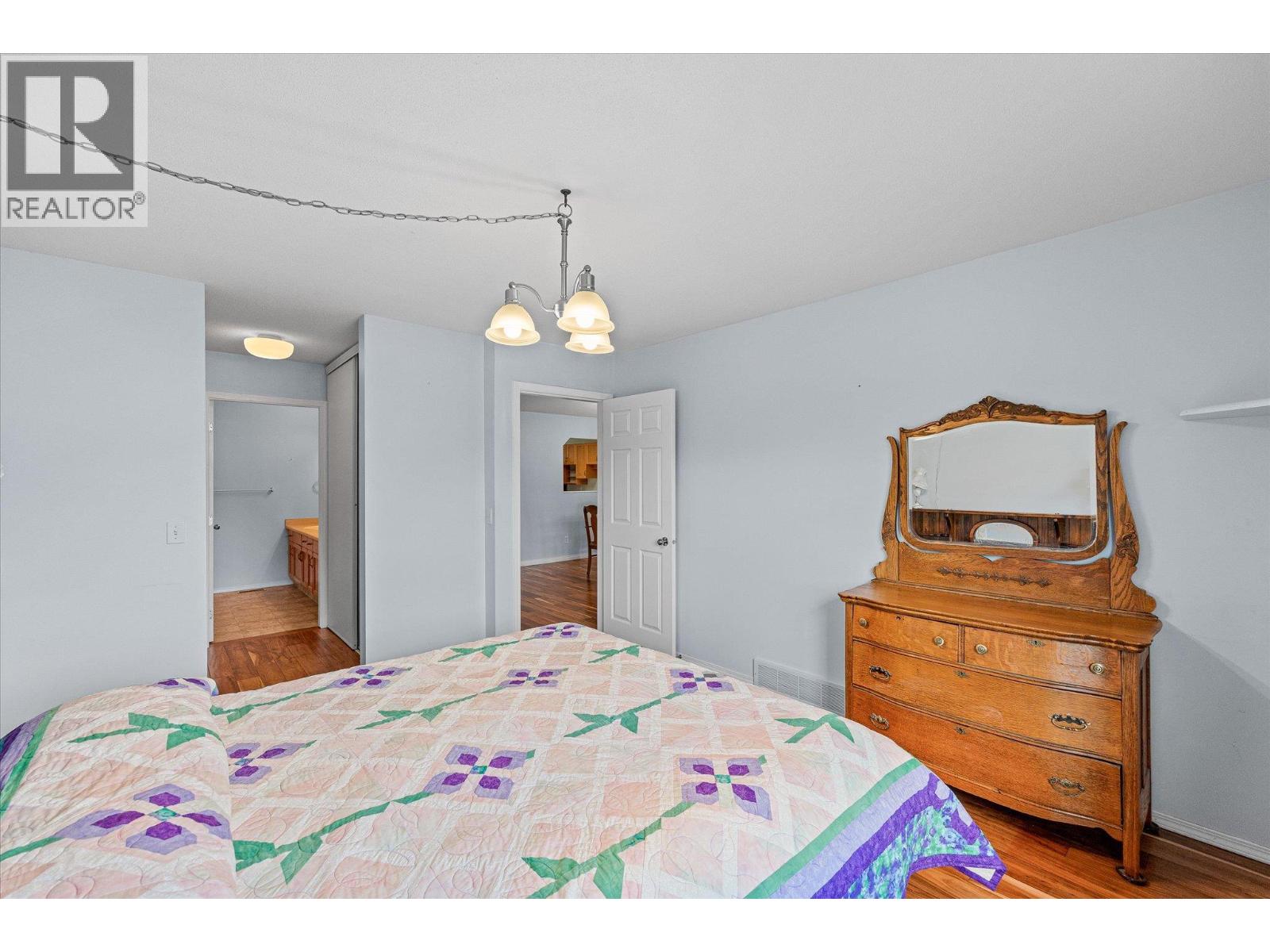 1874 Parkview Crescent Unit# 17