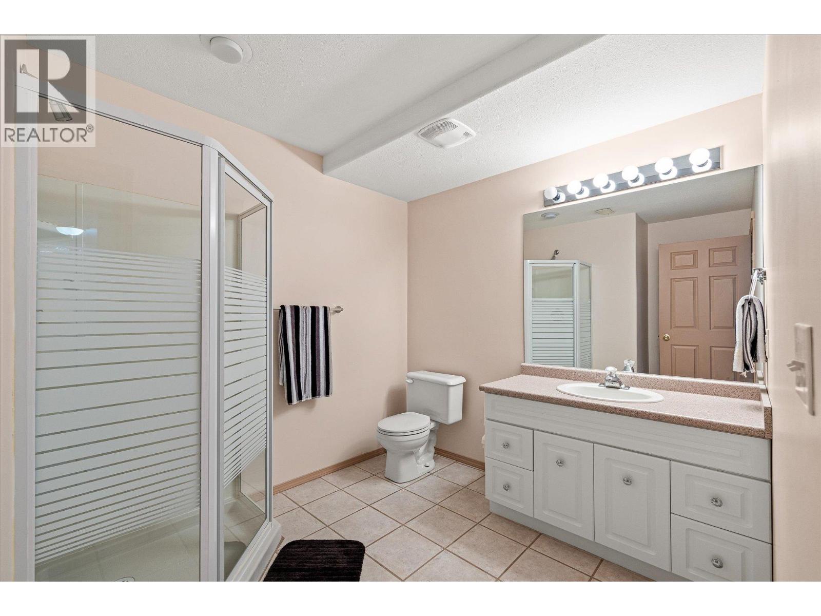 1874 Parkview Crescent Unit# 17