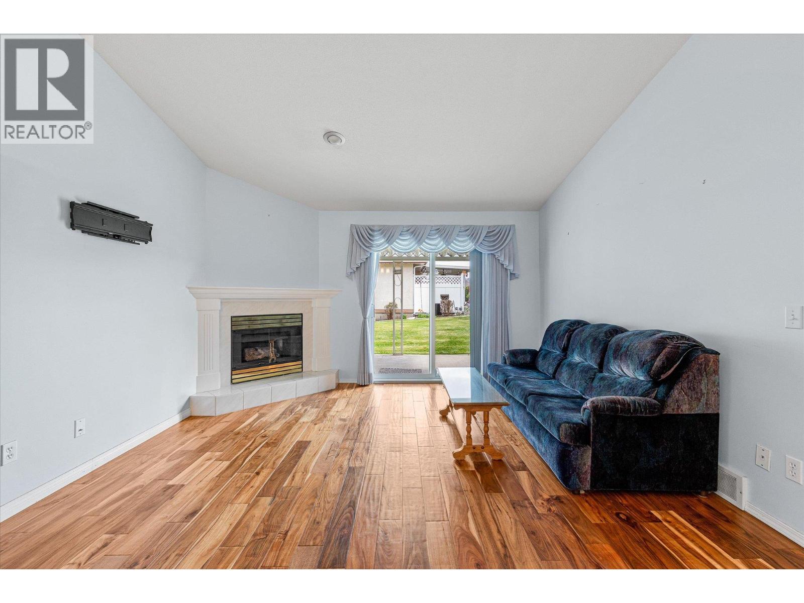 1874 Parkview Crescent Unit# 17