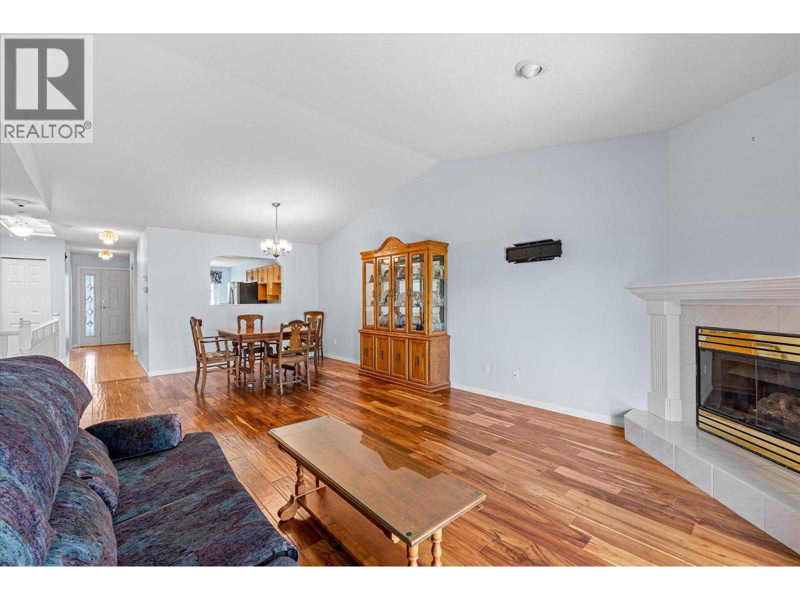 1874 Parkview Crescent Unit# 17