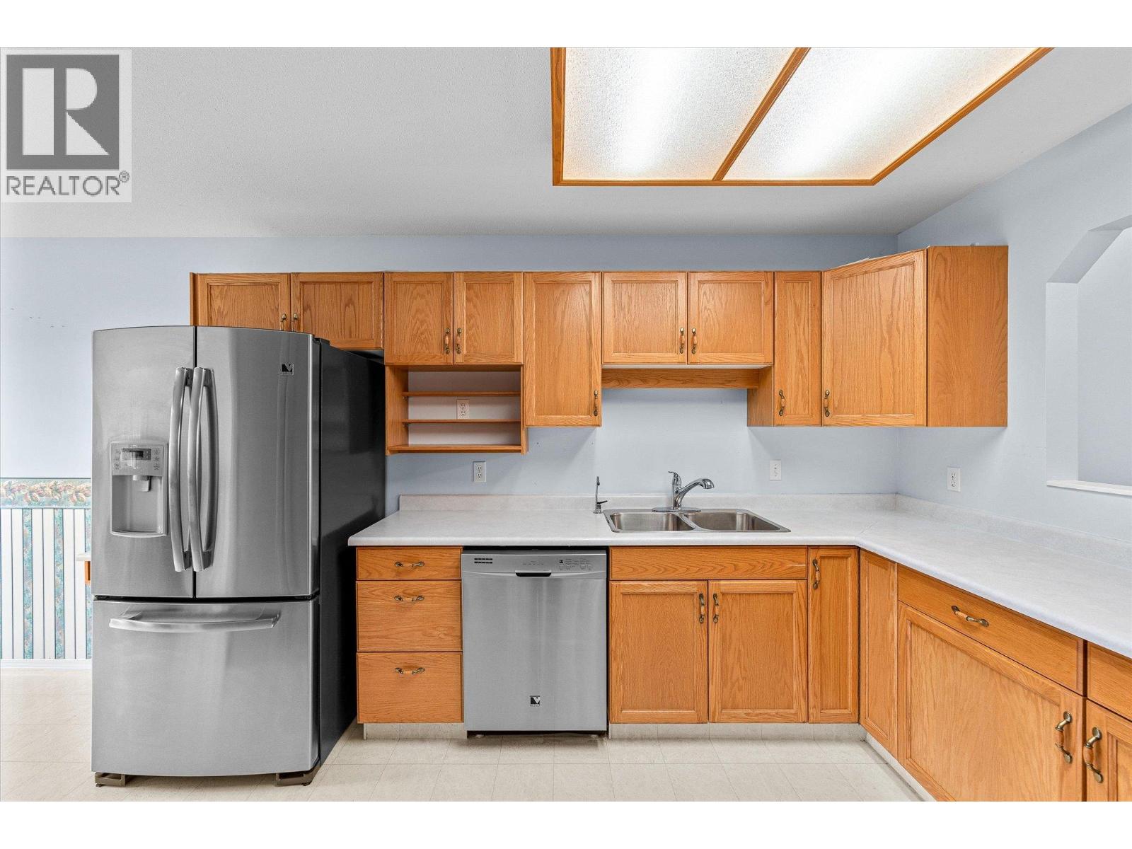 1874 Parkview Crescent Unit# 17