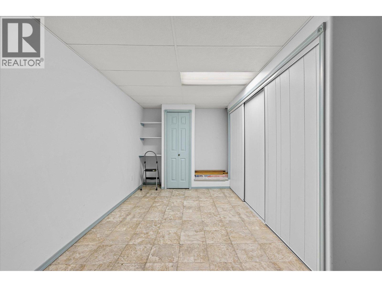 1874 Parkview Crescent Unit# 17