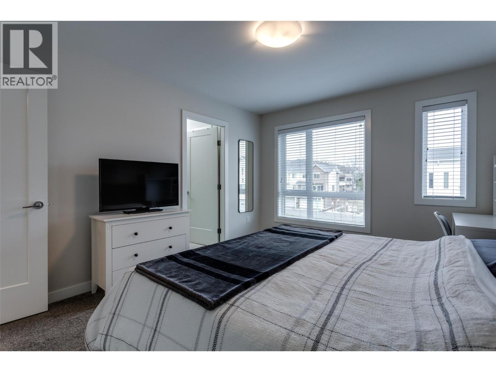 170 Celano Crescent Unit# 4