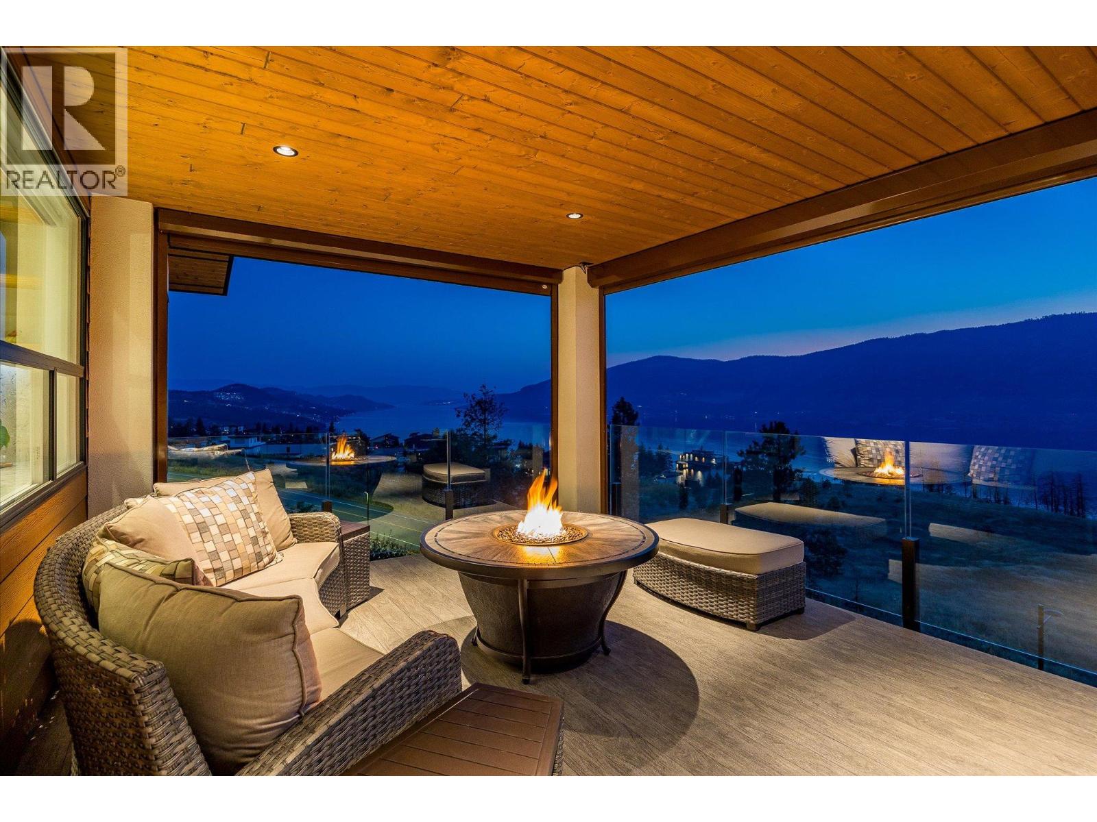 9814 Beacon Hill Crescent