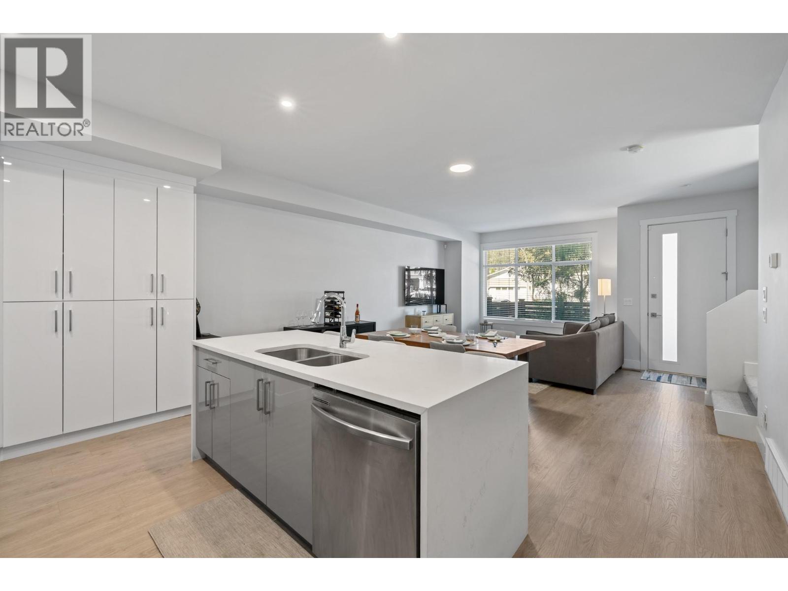 115 Wyndham Crescent Unit# 12