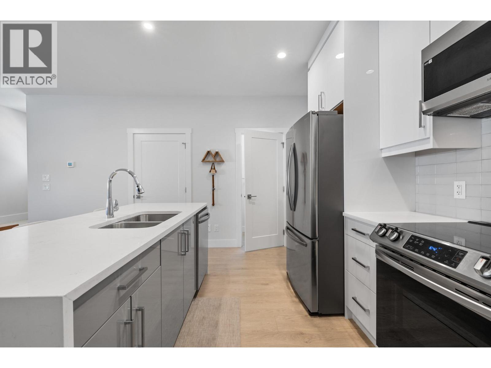 115 Wyndham Crescent Unit# 12