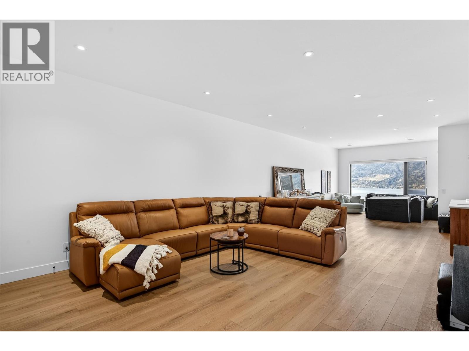 9201 Okanagan Centre Road W Unit# 12