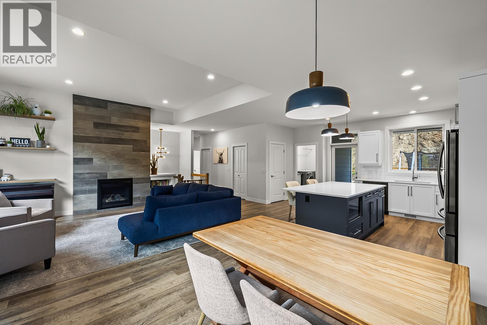 21 Forest Edge Drive