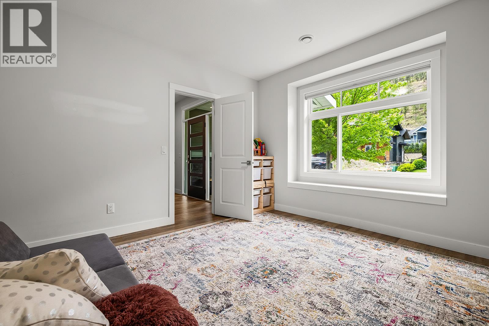21 Forest Edge Drive